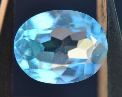 2.16Ct Natural Blue Topaz Starting at R1 No reserve